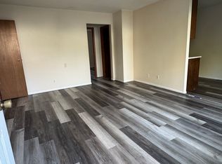 805 S Division St #9, Carterville, IL 62918