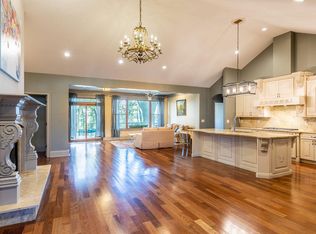 9 Leone Ln, Hanahan, SC 29410