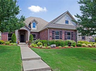 1051 Hunters Pointe, Bentonville, AR 72712
