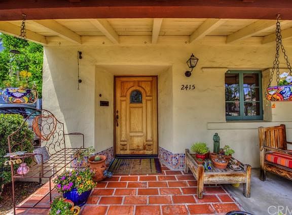 3rd image of 2415 N Heliotrope Dr