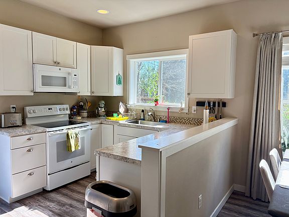 3rd image of 26786 Red Maple Ln NE