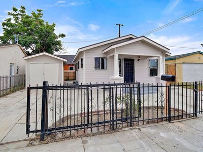 810 N Aranbe Ave, Compton, CA, 90220
