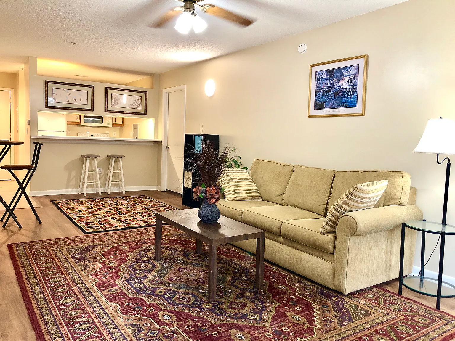4 bed, 1200 sqft, $650 — Photo 1