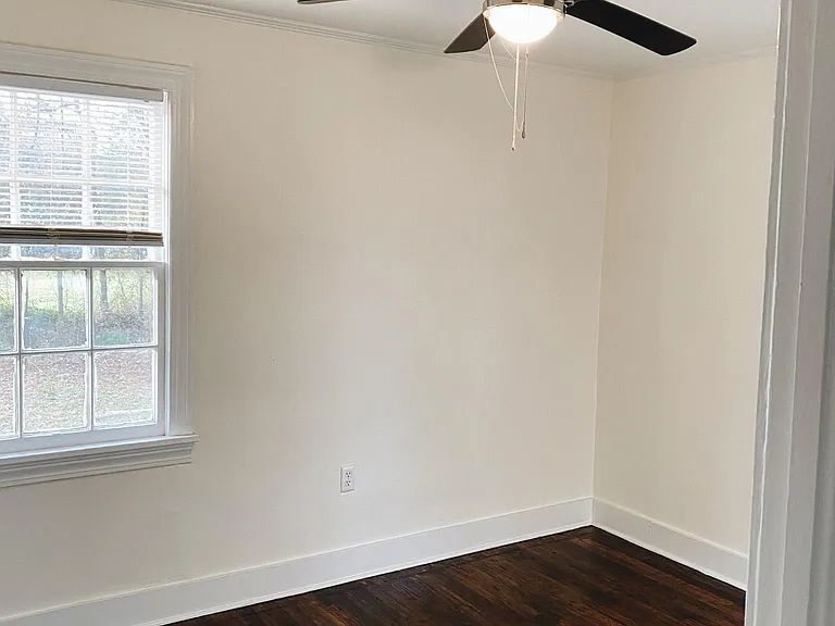 322 N 25th Ave — Photo 8