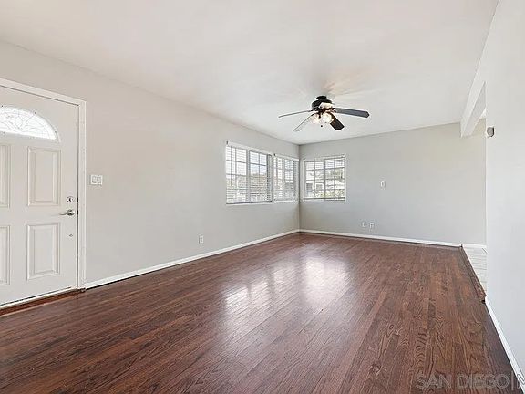 4th image of 2361 Hopkins St