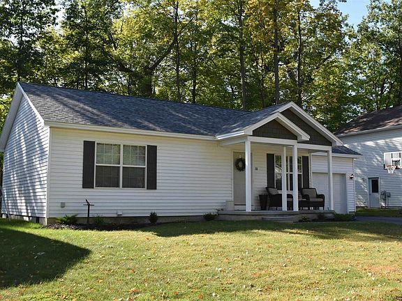 2nd image of 10 Parkview Ln