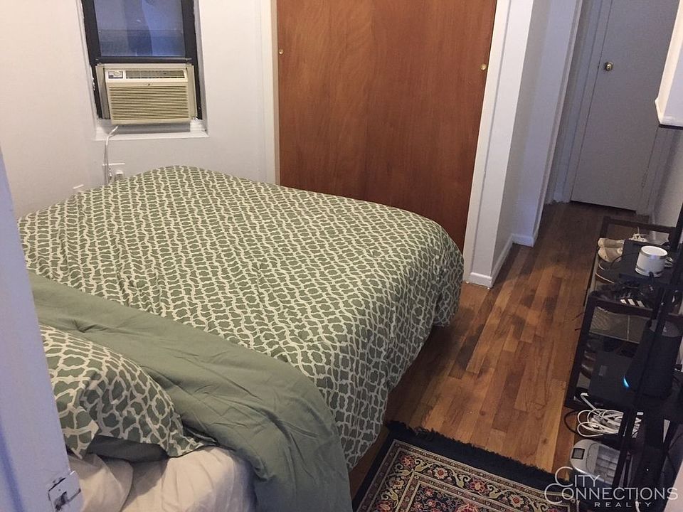 2nd image of 324 E 59th St APT 3B
