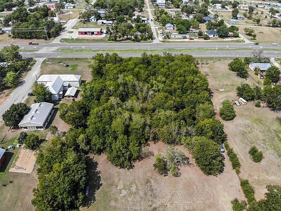 4th image of 3924 Highway 290 E