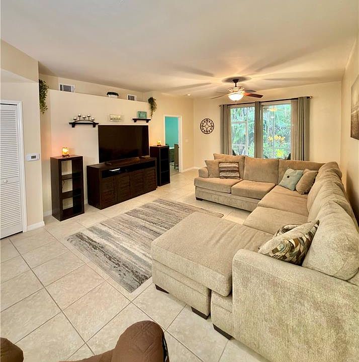 1st image of 517 Robin Hood CIR #101