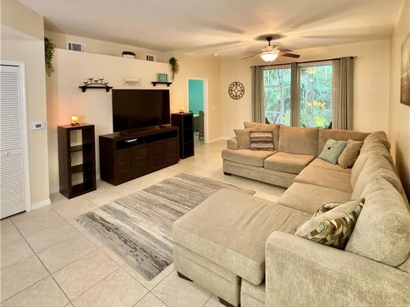 517 Robin Hood CIR #101, NAPLES, FL 34104