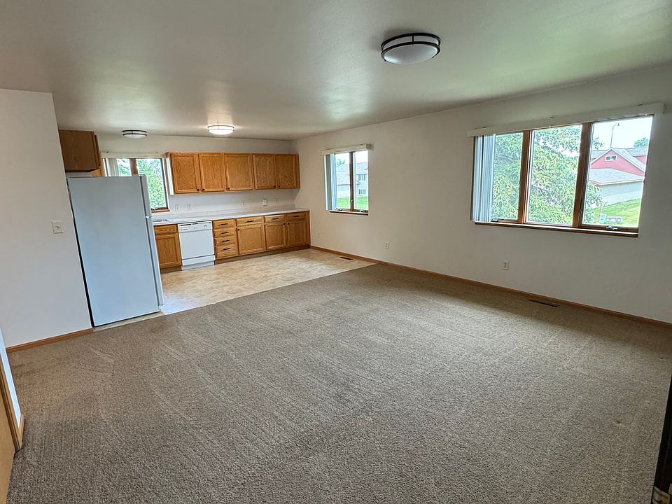 Living Room Into Kitchen