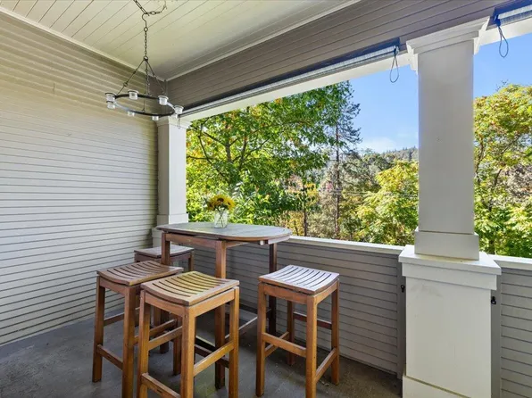 126 S Pioneer St, Ashland, OR 97520