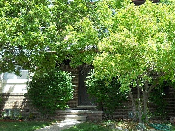 3rd image of 3570 Burbank Dr