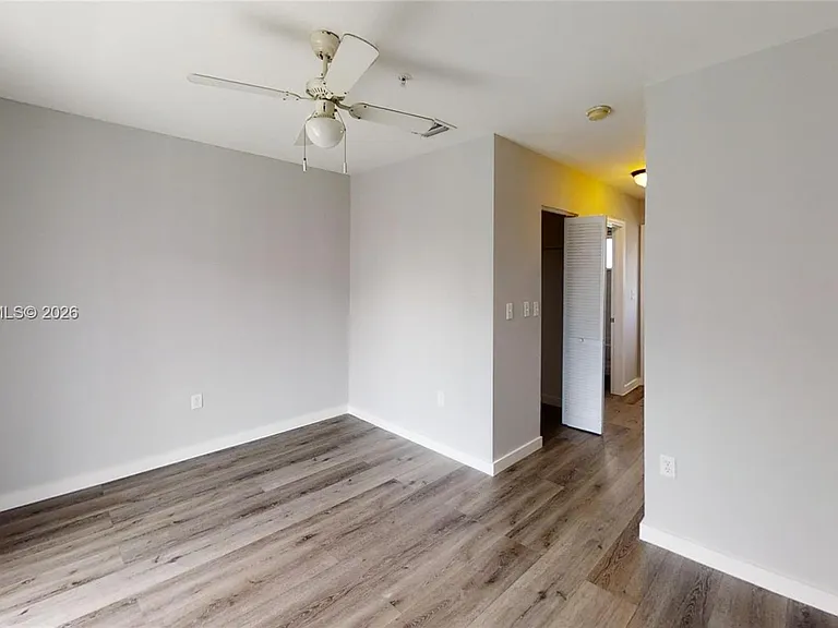 2084 NE 167th St #2102 — Photo 6