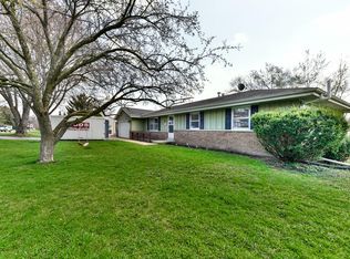 S76W19951 Prospect Dr, Muskego, WI 53150