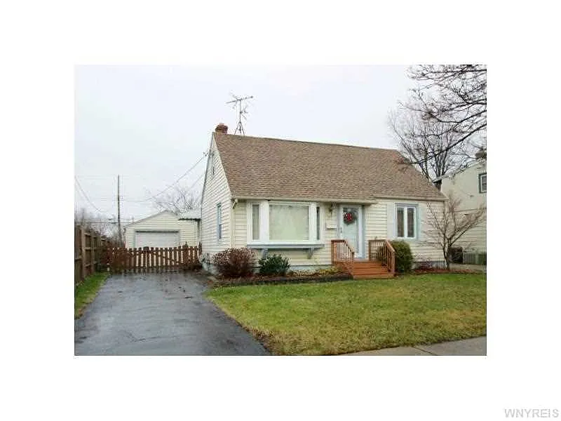 199 Westbrook Dr photo 1