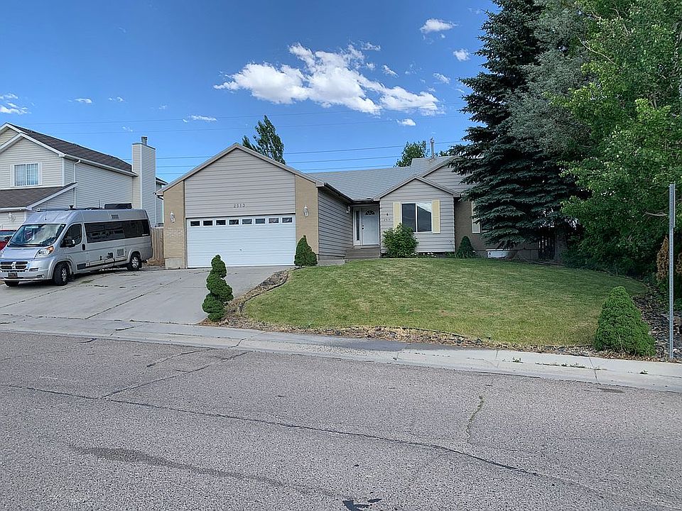 1st image of 2513 Westridge Dr