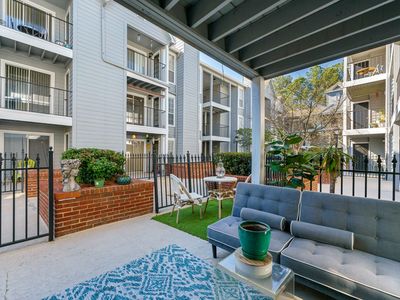 214 Granville Ct, Sandy Springs, GA, 30328