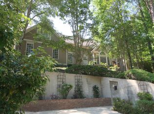 1811 N Lakeshore Dr, Chapel Hill, NC 27514