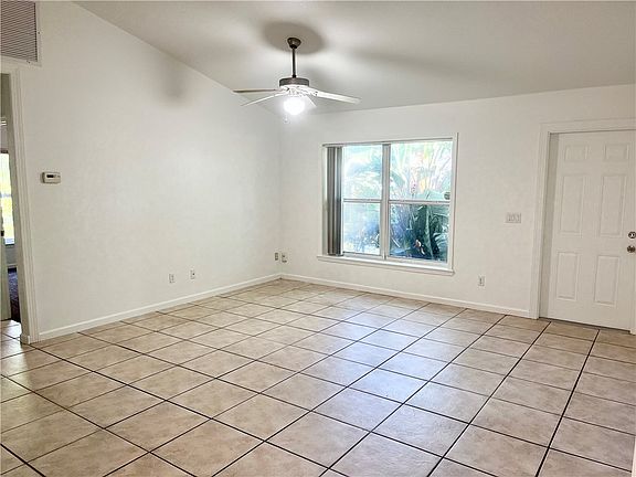 4th image of 525 37th Ave
