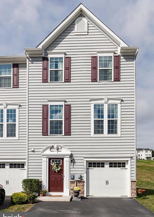 1st image of 1838 Honeysuckle Ct