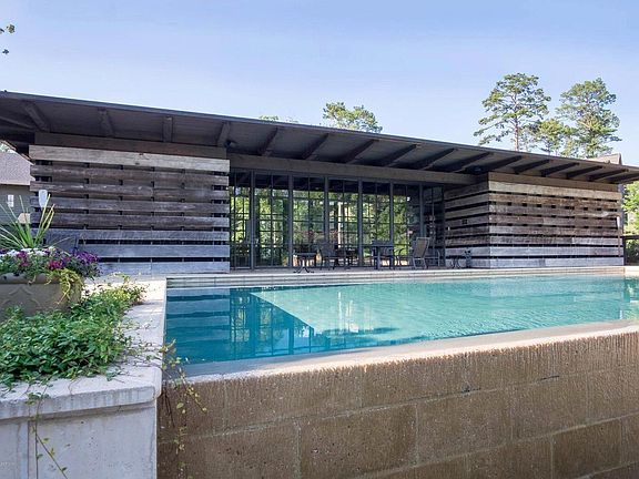 5th image of 204 Turtle Point Dr