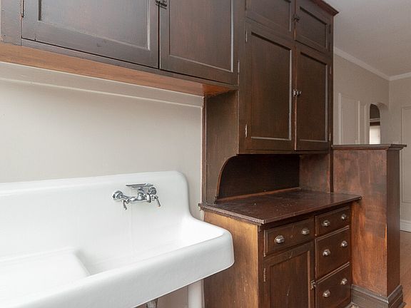 4th image of 4545 W Barry Ave #4
