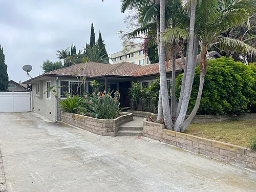 11160 Greenlawn Ave Photo 1