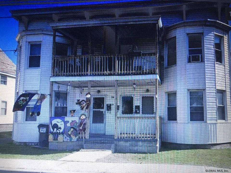 1st image of 34 Leonard St
