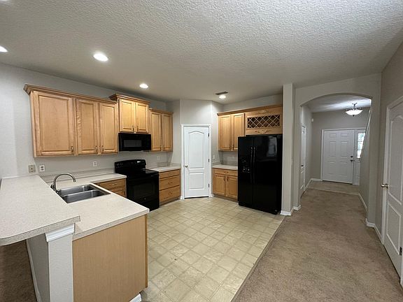4th image of 9902 Venetian River Way