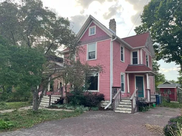 242 South Dickason Boulevard, Columbus, WI 53925