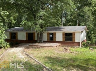 70 Collins Dr, West Point, GA 31833