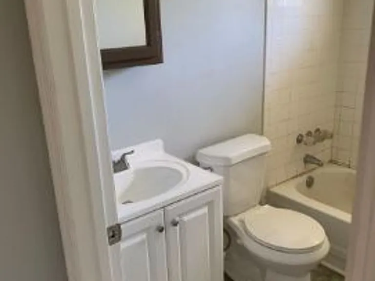 1578 Van Buren Dr #Z4 — Photo 5