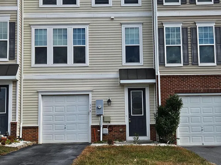 178 Solara Dr — Photo 1