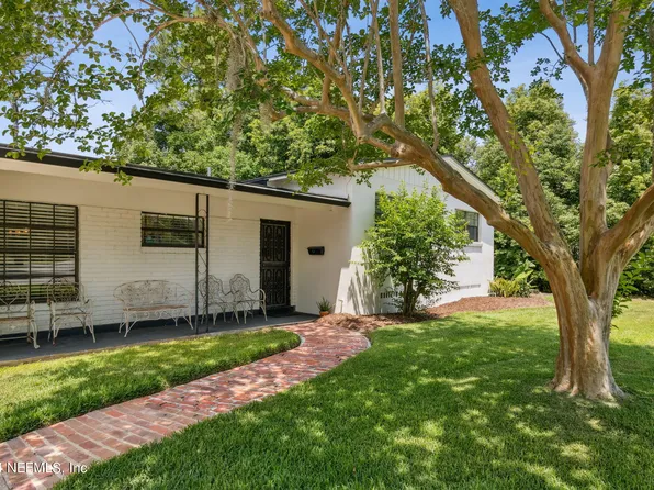 3841 MIRUELO Circle N, Jacksonville, FL 32217