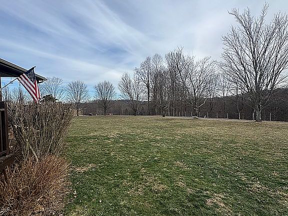 4th image of 265 Upper Collison Creek Rd