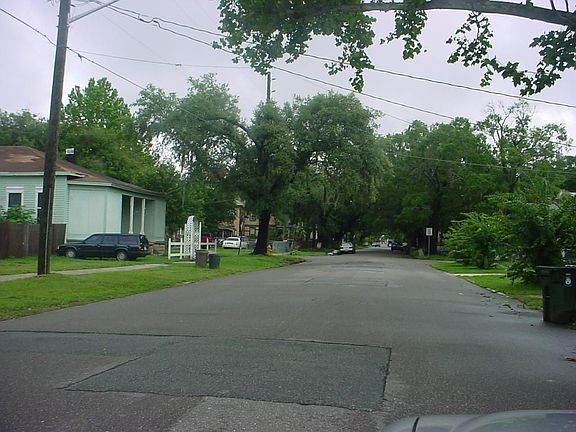 2nd image of 1338 Ionia St