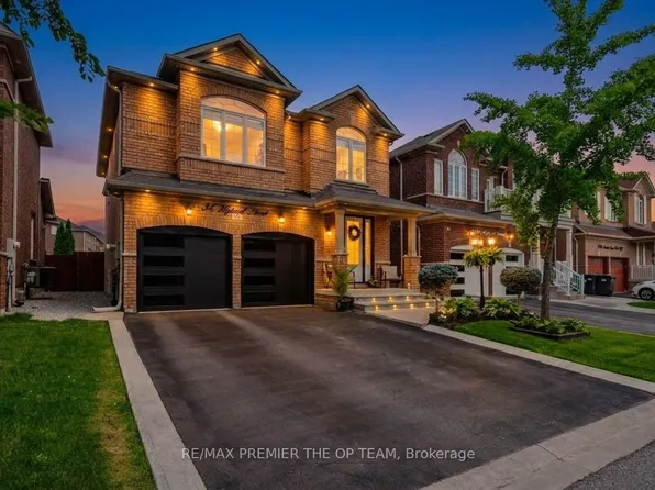 34 Hybrid St, Brampton, ON L7A 0N2