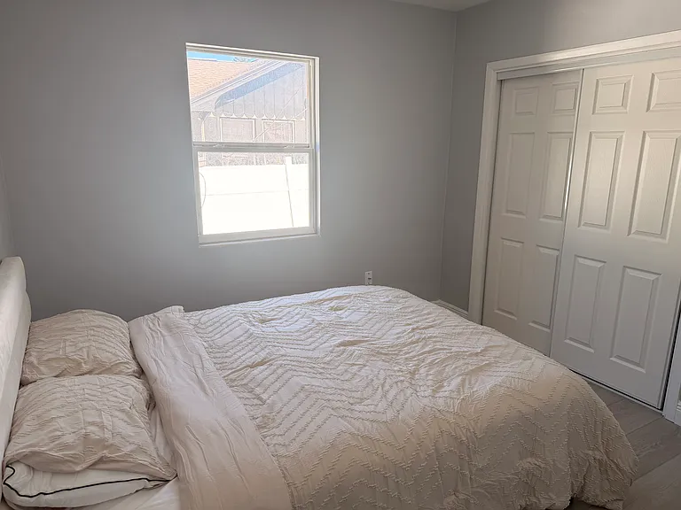 1010 S Prospect Ave — Photo 6