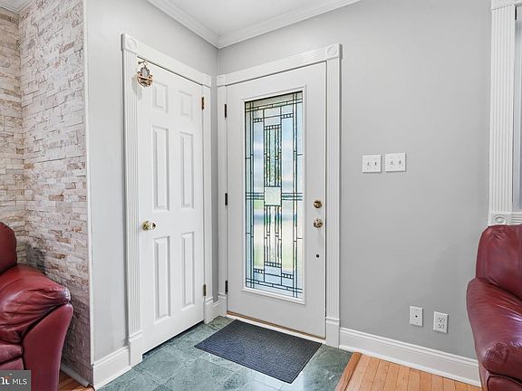 4th image of 8017 Lenola St