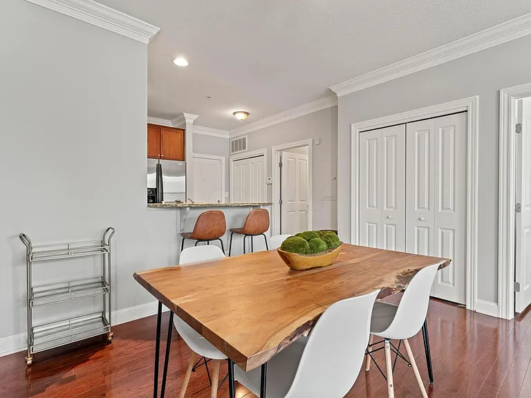 515 W 1st Ave — Photo 10
