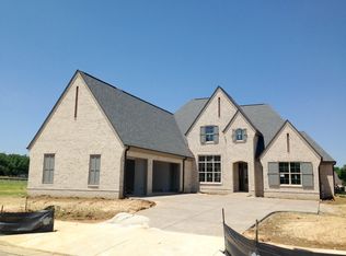 4727 Carousel Ln, Collierville, TN 38017