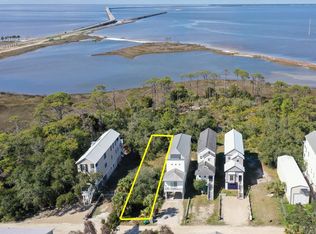 127 Gunn St, Eastpoint, FL 32328