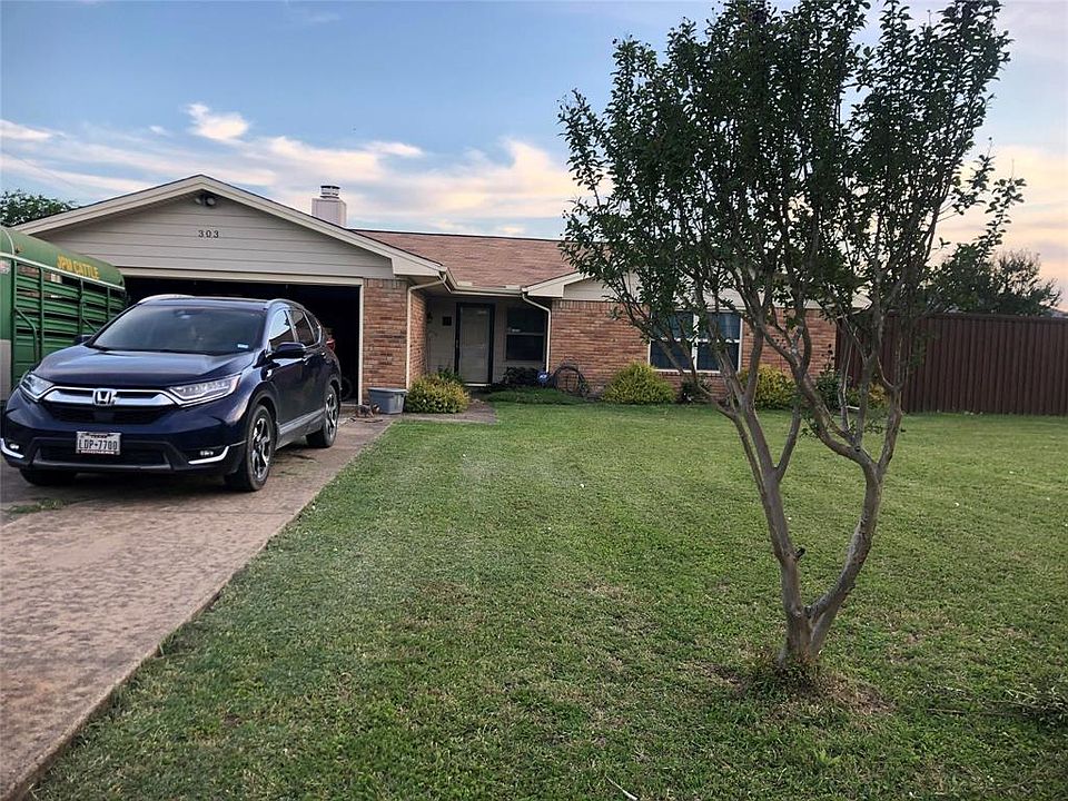 1st image of 303 Pebble Creek Dr