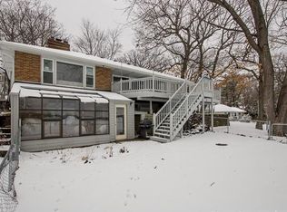 3170 W Owasso Blvd, Roseville, MN 55113