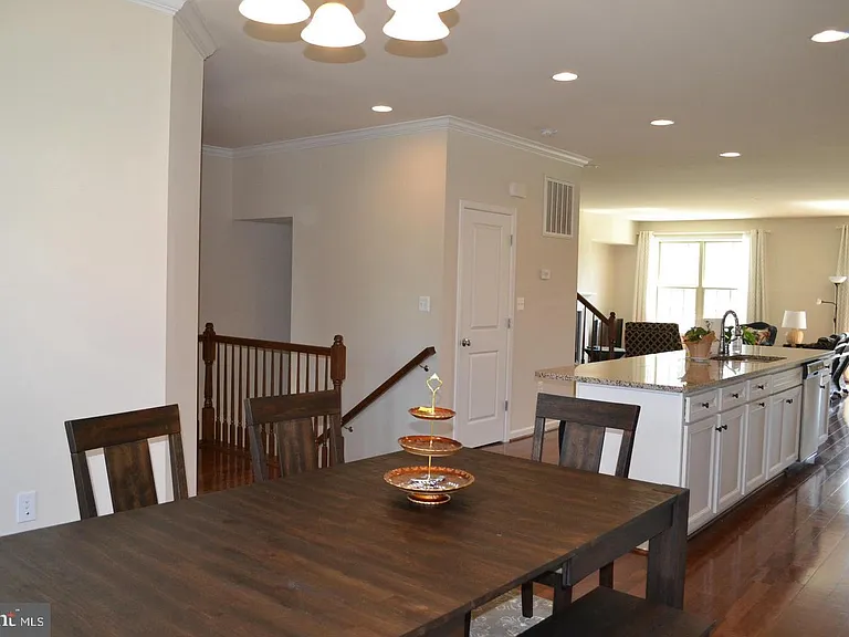 6707 Pinchot Ln — Photo 3