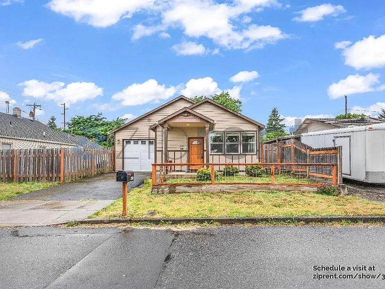 4451 SE 117th Ave — Photo 2