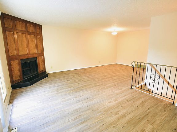 4th image of 29 Falchurch Rd NE
