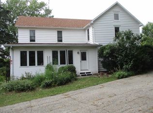 22312 Hancock Ln, Shullsburg, WI 53586