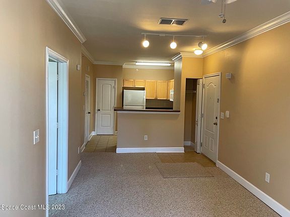 4th image of 6431 Borasco Dr APT 3305